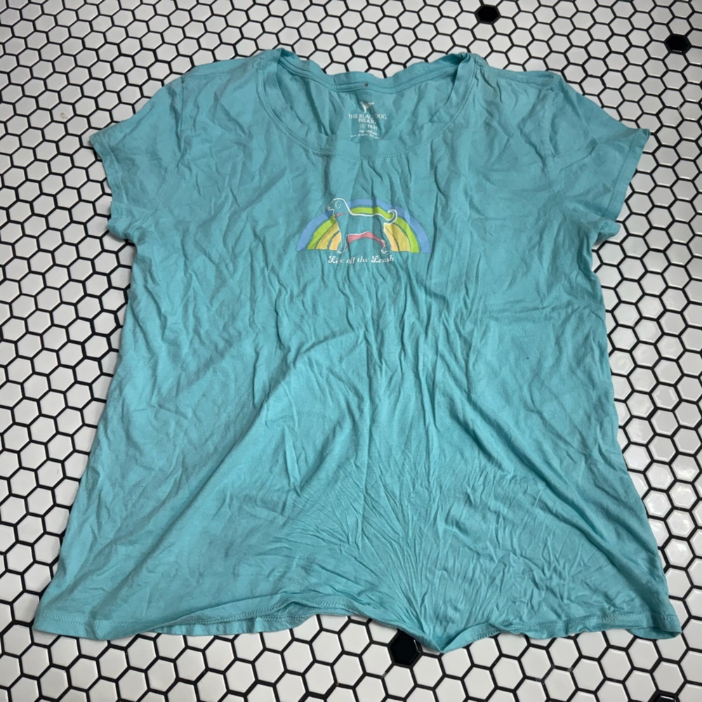 The black dog brand Graphic T-Shirt w Rainbow size medium